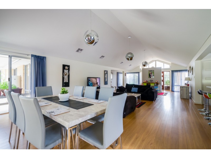 20 Paull View, Bedfordale WA 6112