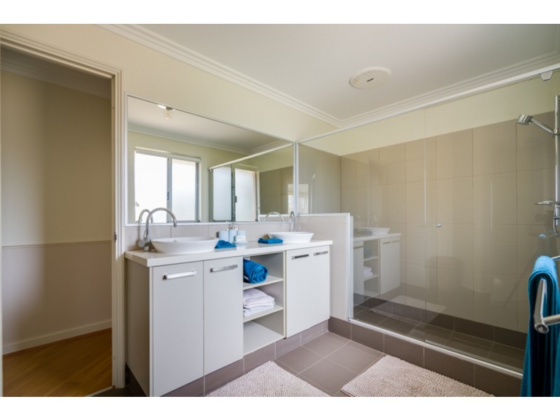 20 Paull View, Bedfordale WA 6112