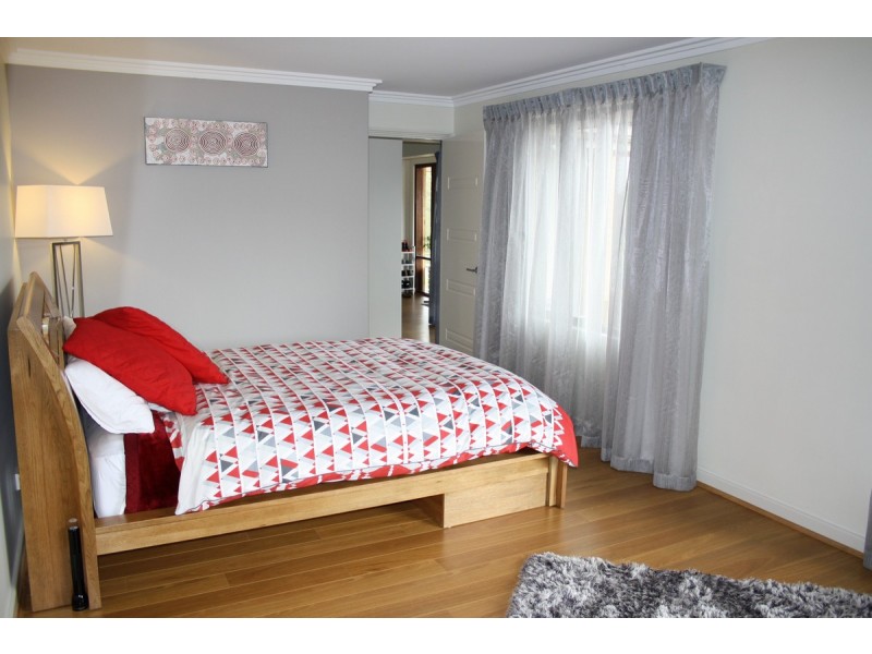 20 Paull View, Bedfordale WA 6112