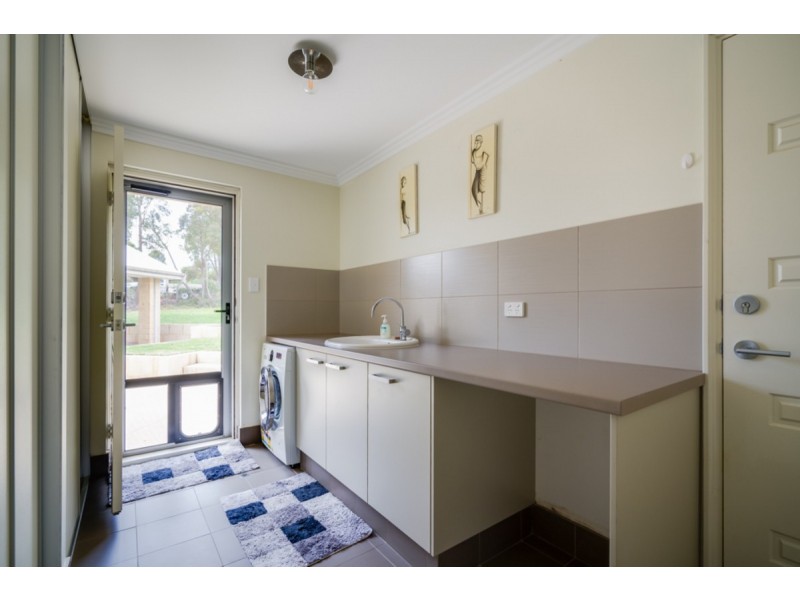 20 Paull View, Bedfordale WA 6112