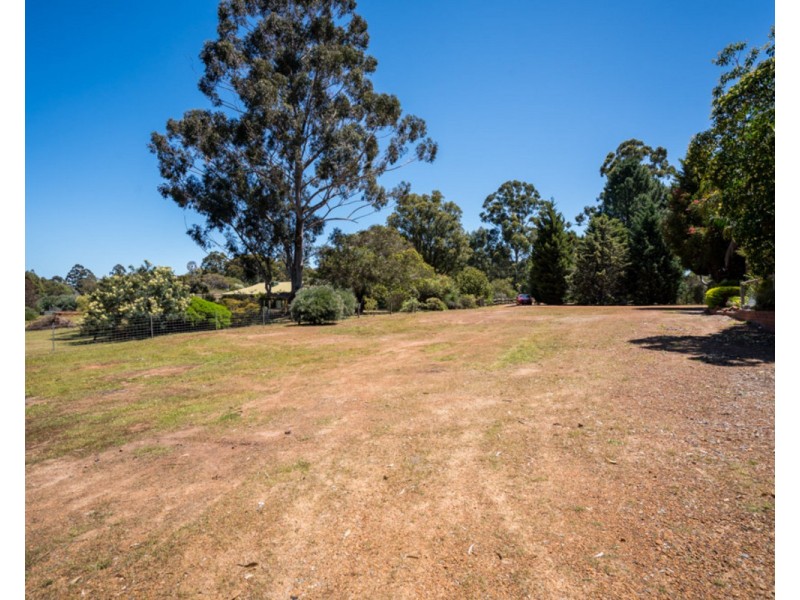 87 Wallangarra Drive, Bedfordale WA 6112