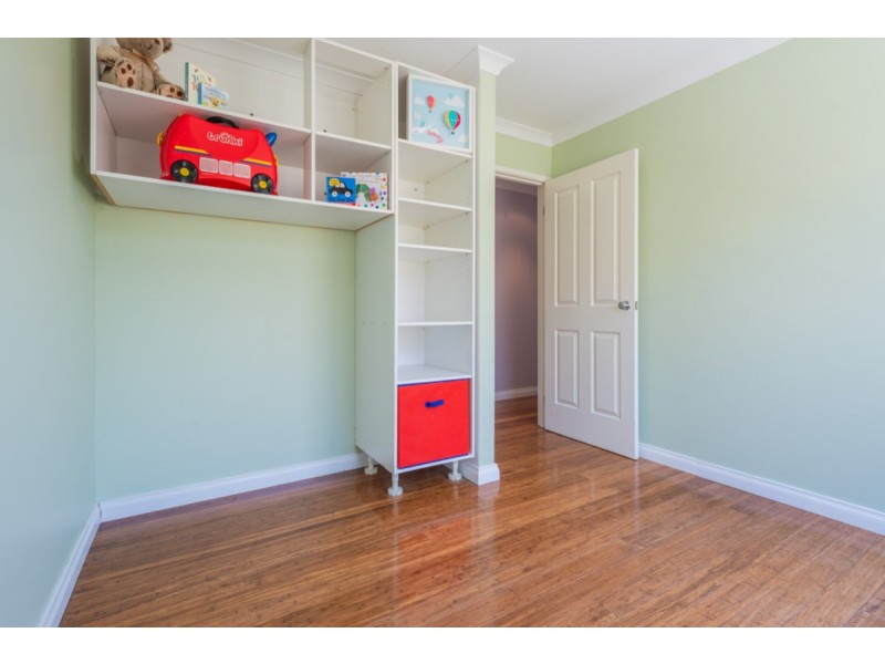 8 Donegal Court, Seville Grove WA 6112