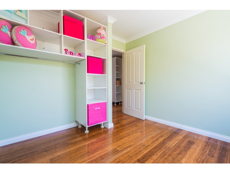 8 Donegal Court, Seville Grove WA 6112