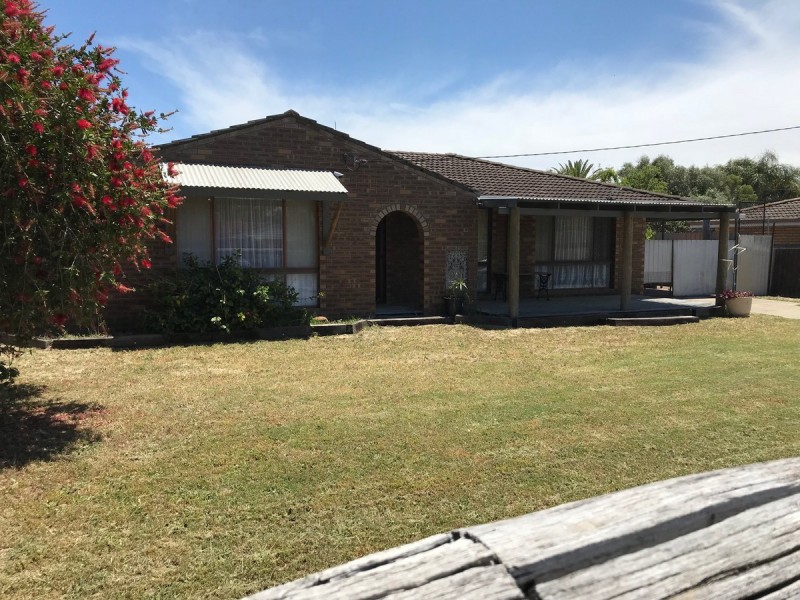 13 Becket Court, Camillo WA 6111