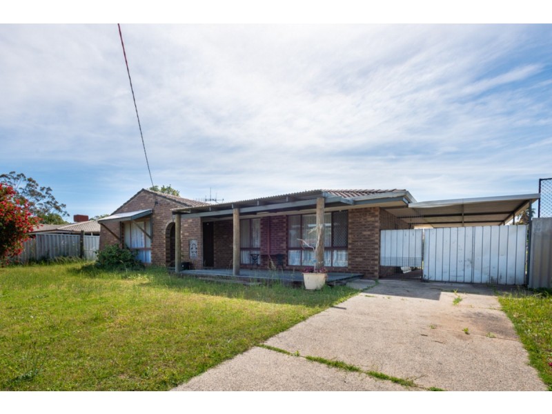 13 Becket Court, Camillo WA 6111