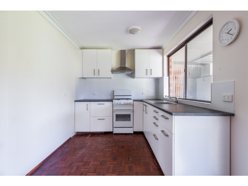 13 Becket Court, Camillo WA 6111