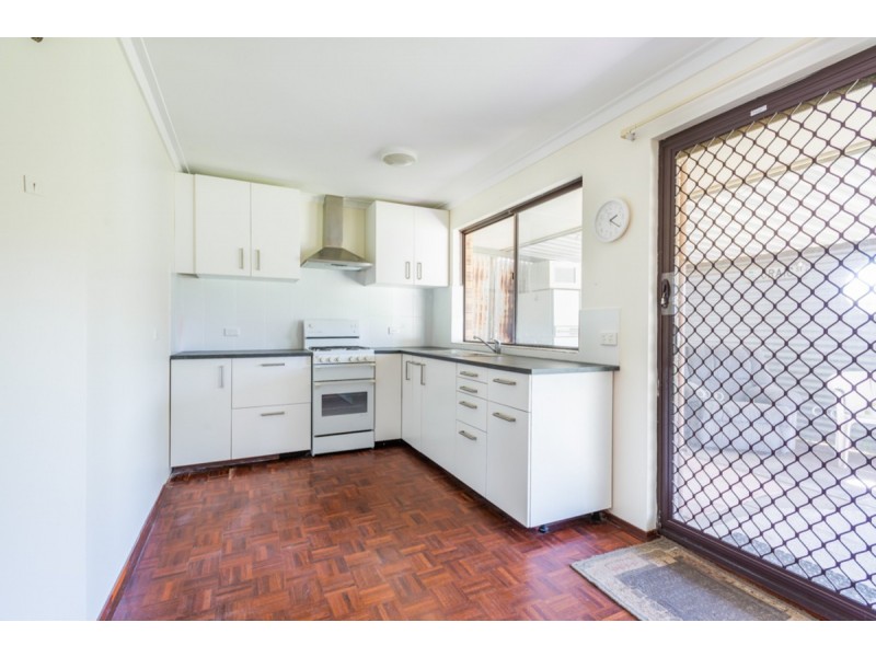 13 Becket Court, Camillo WA 6111