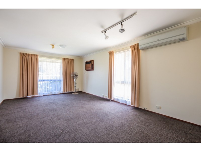 13 Becket Court, Camillo WA 6111