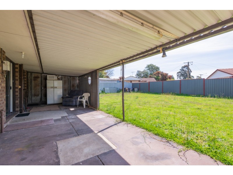13 Becket Court, Camillo WA 6111