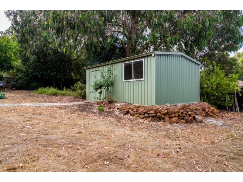 32 Nelson Street, Bedfordale WA 6112