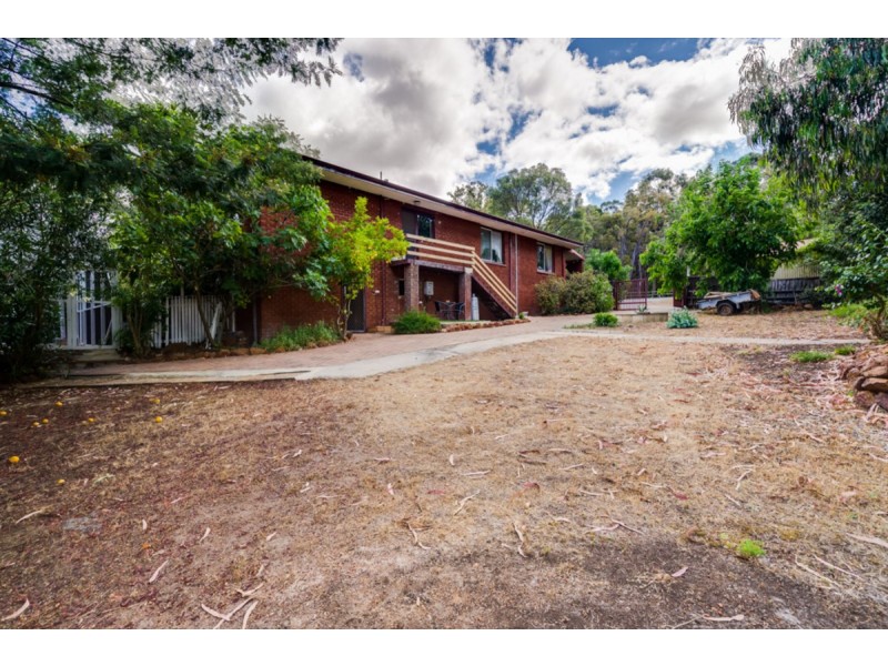 32 Nelson Street, Bedfordale WA 6112