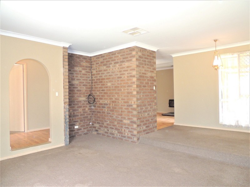 17 Durack Crescent, Gosnells WA 6110