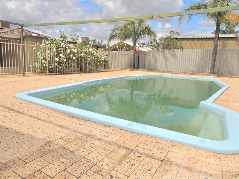 17 Durack Crescent, Gosnells WA 6110