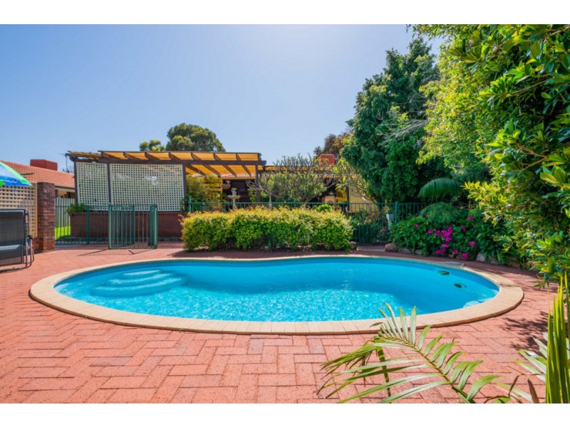 21 Charles Street, Kelmscott WA 6111