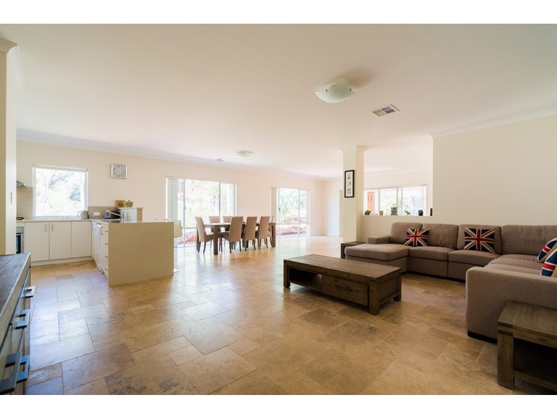 1 Costata Cove, Roleystone WA 6111