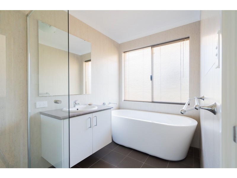 1 Costata Cove, Roleystone WA 6111