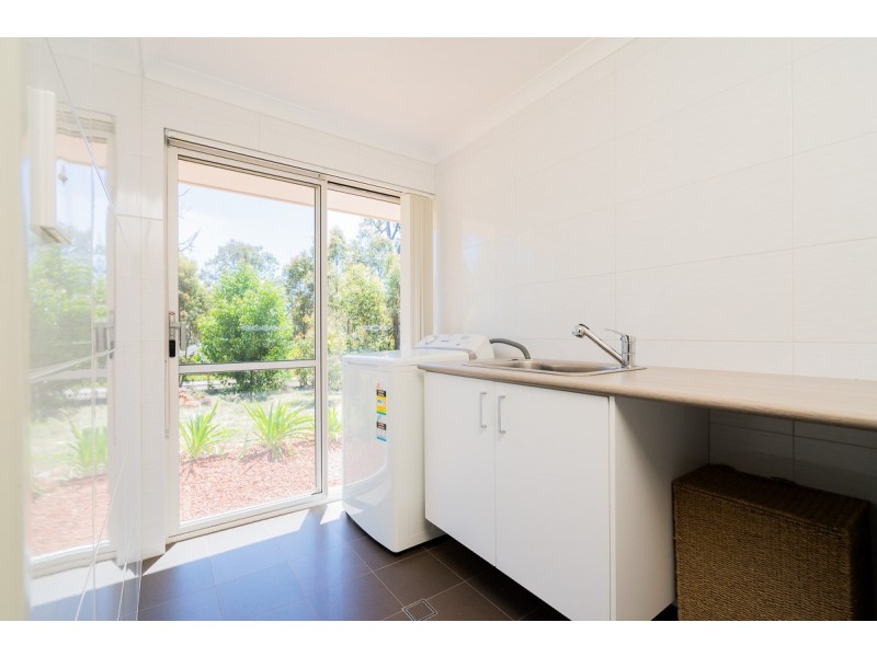 1 Costata Cove, Roleystone WA 6111