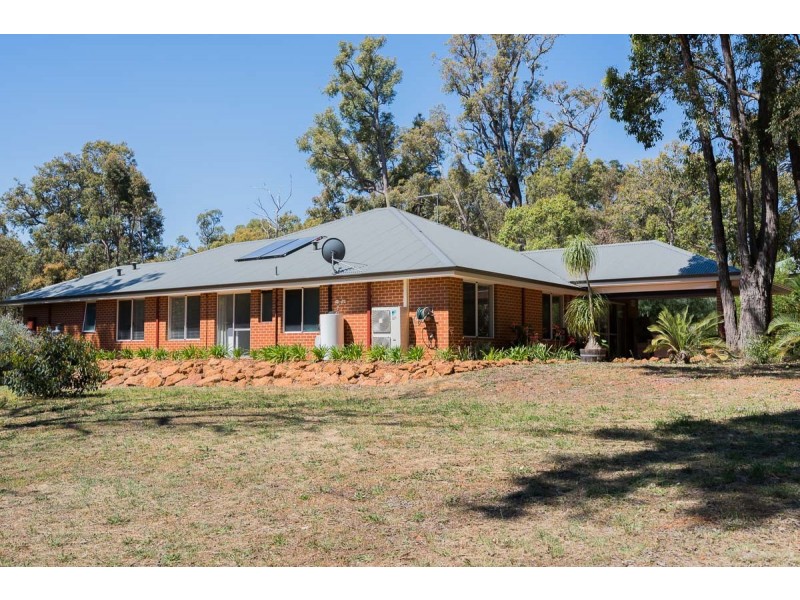 1 Costata Cove, Roleystone WA 6111