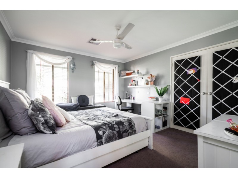 38 Hill Street, Kelmscott WA 6111