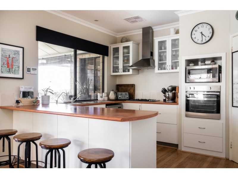 38 Hill Street, Kelmscott WA 6111