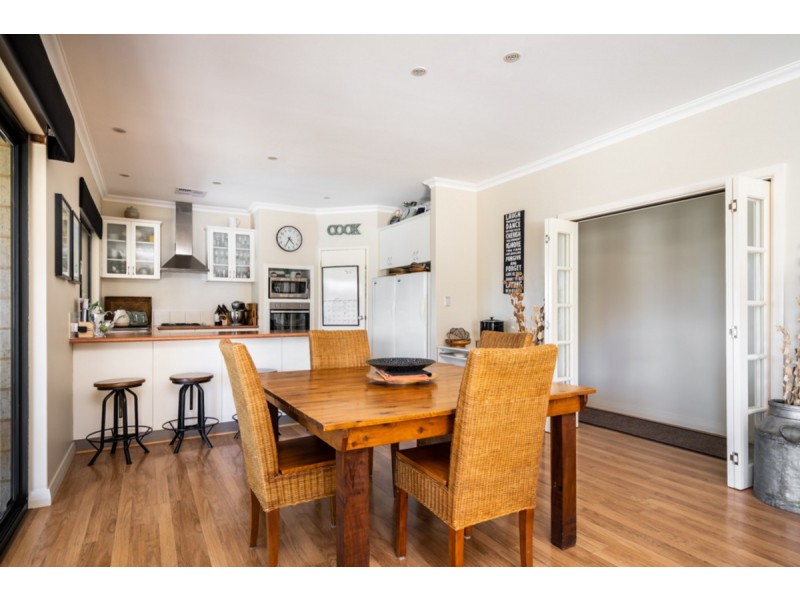 38 Hill Street, Kelmscott WA 6111