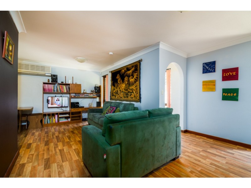 30 Ranford Street, Kelmscott WA 6111