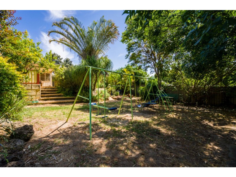 30 Ranford Street, Kelmscott WA 6111