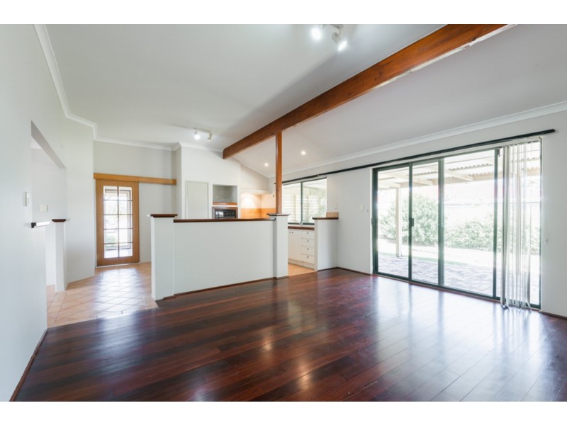 21 Greenshank Close, East Cannington WA 6107