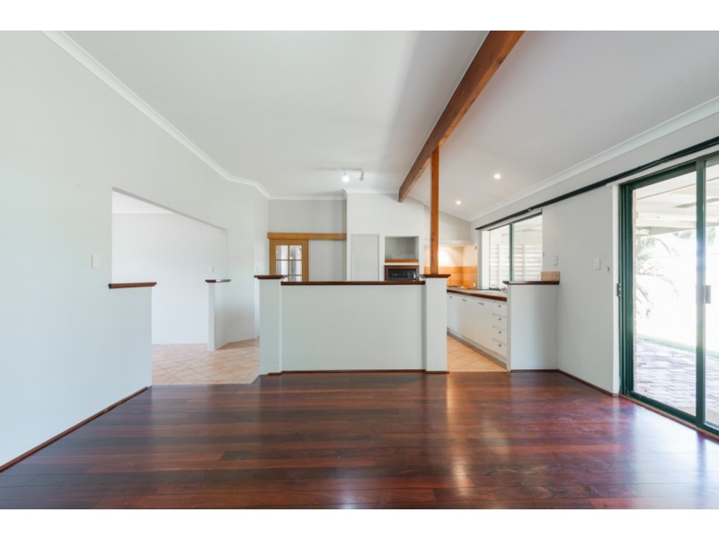 21 Greenshank Close, East Cannington WA 6107