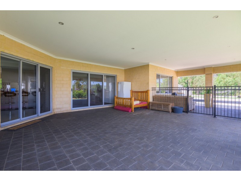 22 Maclean Street, Roleystone WA 6111