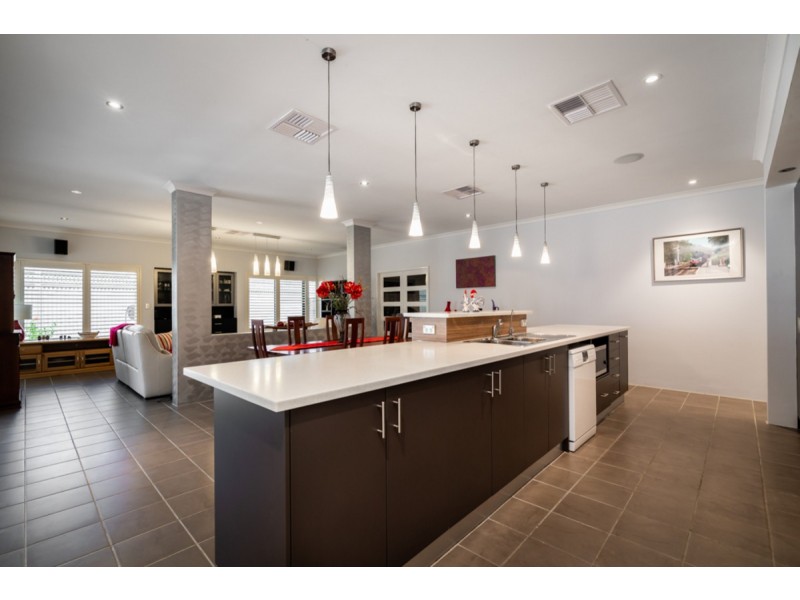 21 Bundera Road, Southern River WA 6110