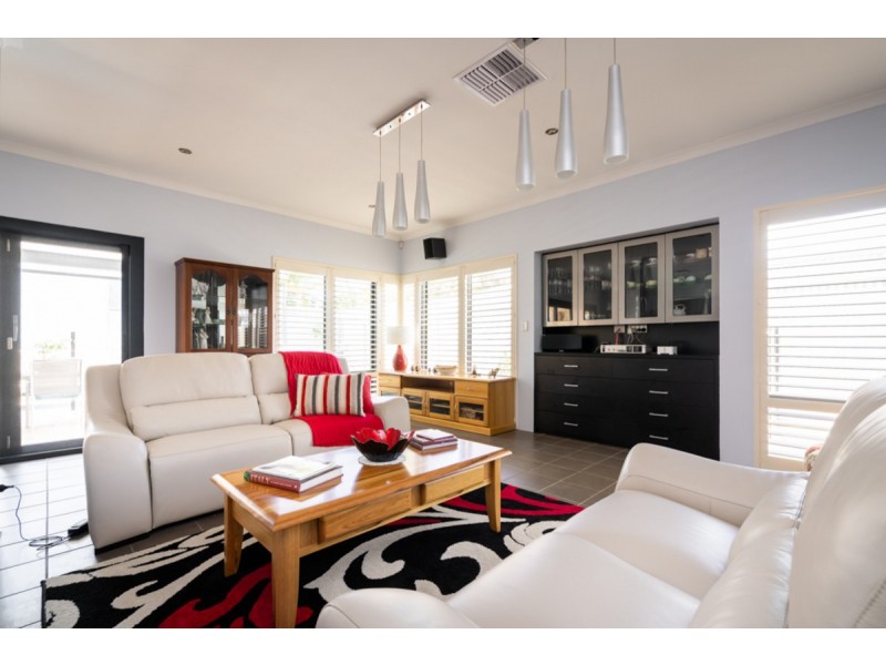 21 Bundera Road, Southern River WA 6110