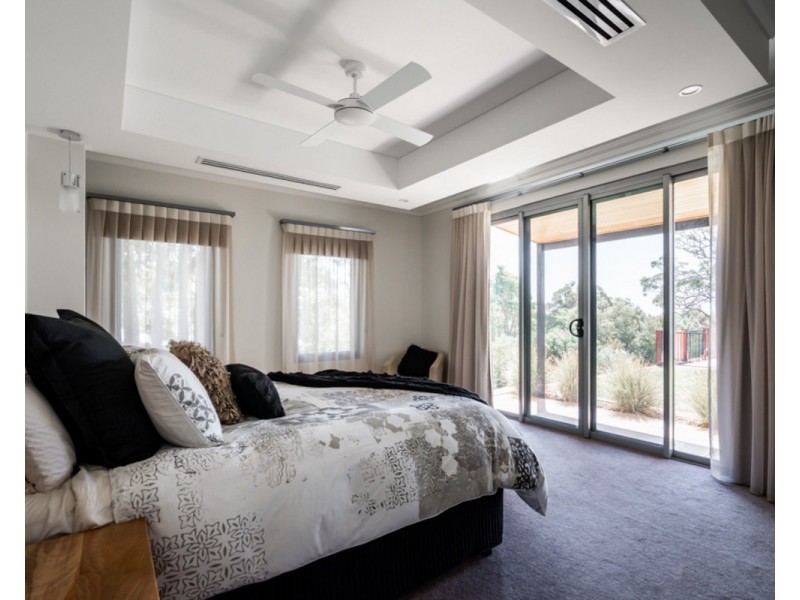 11 Flello Rise, Bedfordale WA 6112