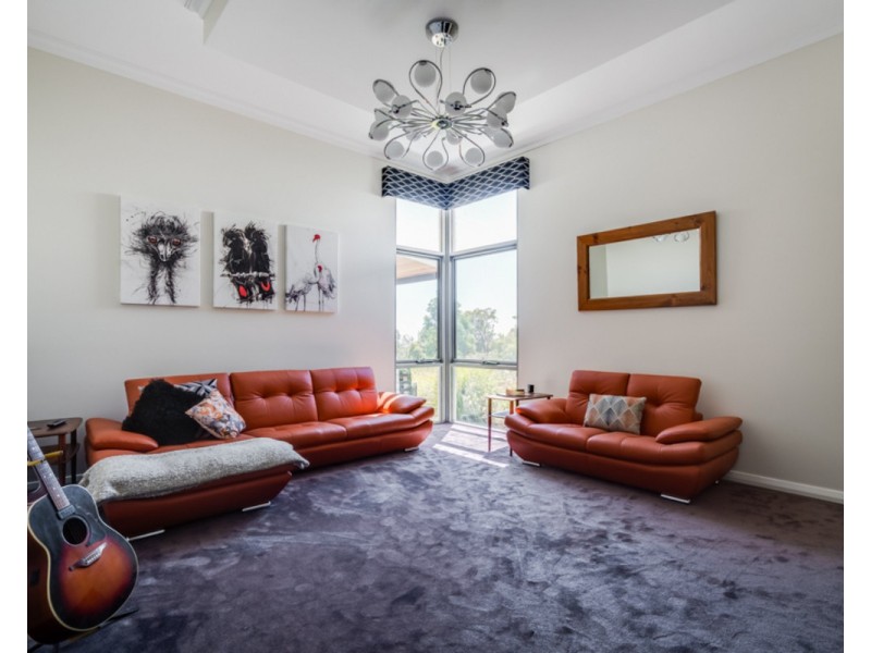 11 Flello Rise, Bedfordale WA 6112