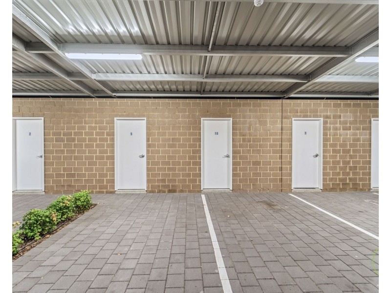 8 Blackburn Street, Maddington WA 6109