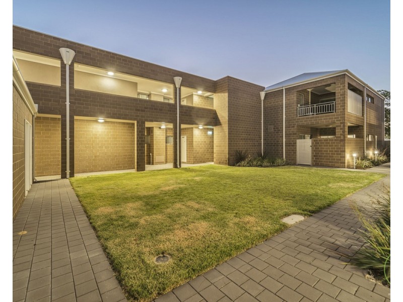 8 Blackburn Street, Maddington WA 6109