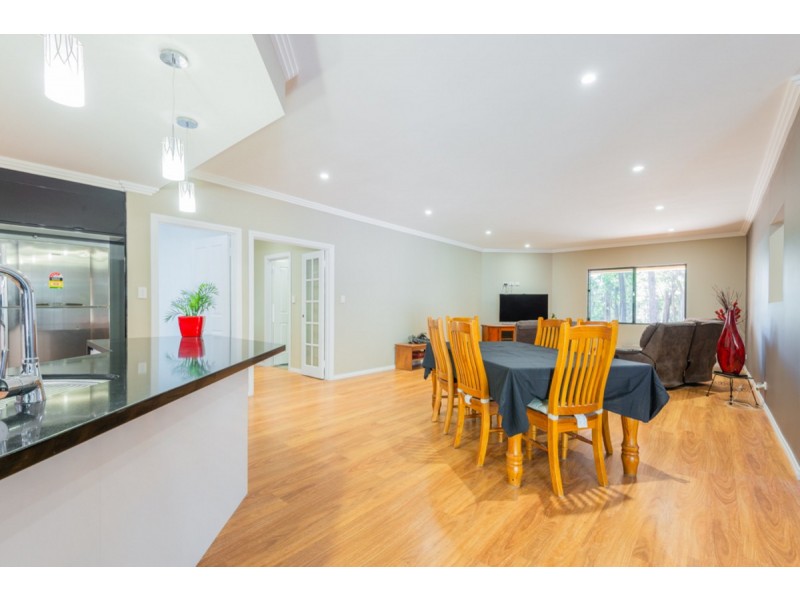 38 Equestrian Avenue, Bedfordale WA 6112