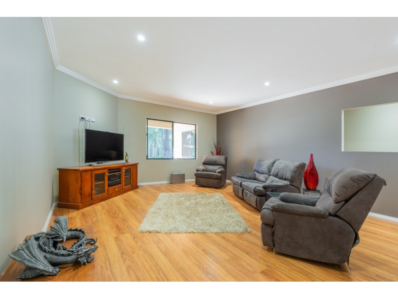 38 Equestrian Avenue, Bedfordale WA 6112