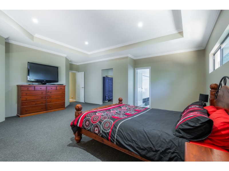 38 Equestrian Avenue, Bedfordale WA 6112