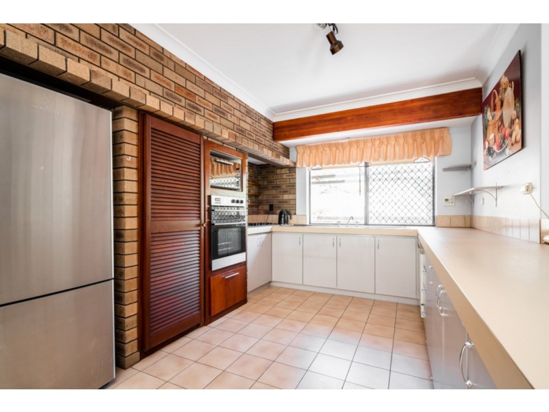 6 Topaz Court, Mount Richon WA 6112