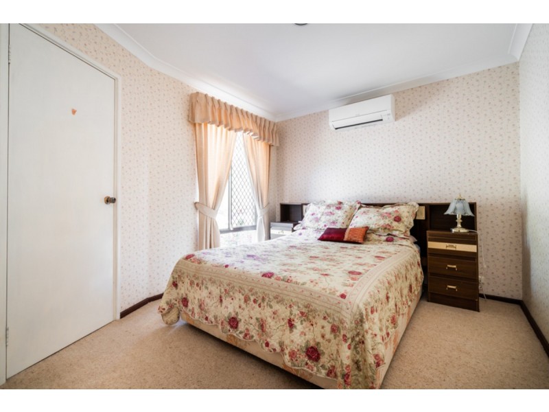 6 Topaz Court, Mount Richon WA 6112