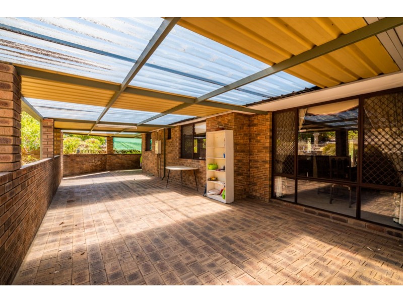 6 Topaz Court, Mount Richon WA 6112