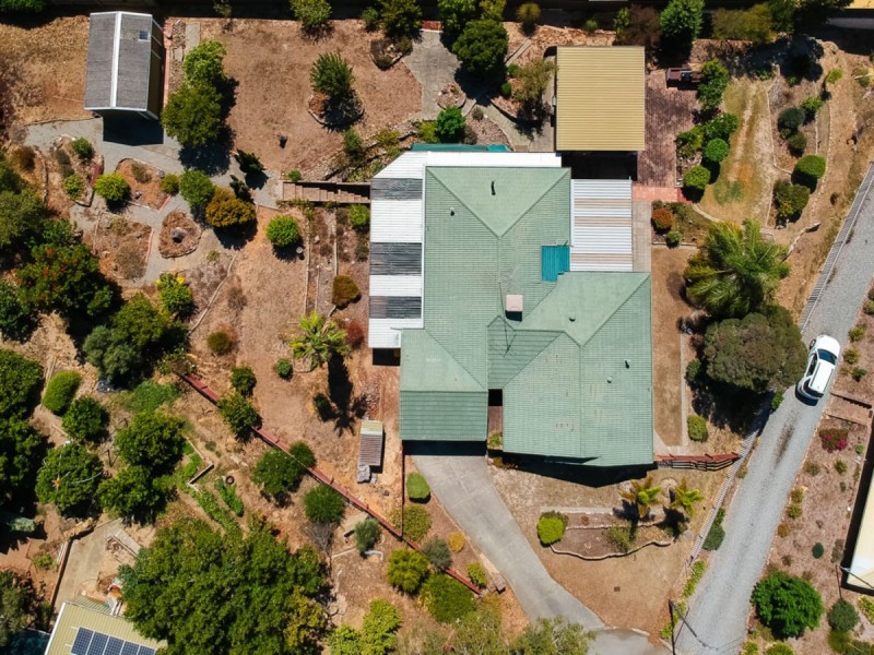 6 Topaz Court, Mount Richon WA 6112