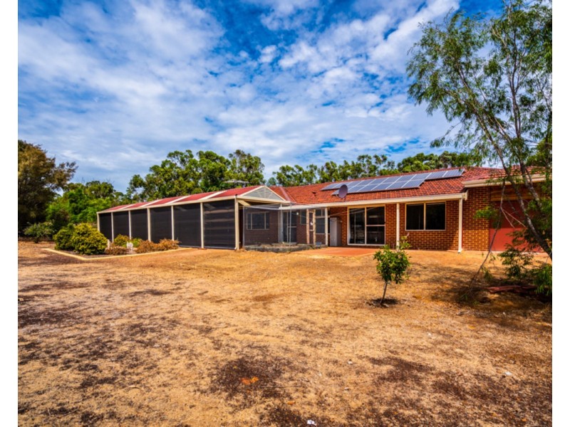 16 Arania Place, Bedfordale WA 6112