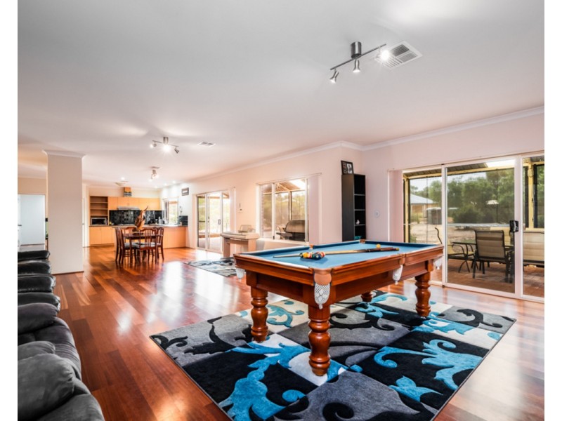 16 Arania Place, Bedfordale WA 6112