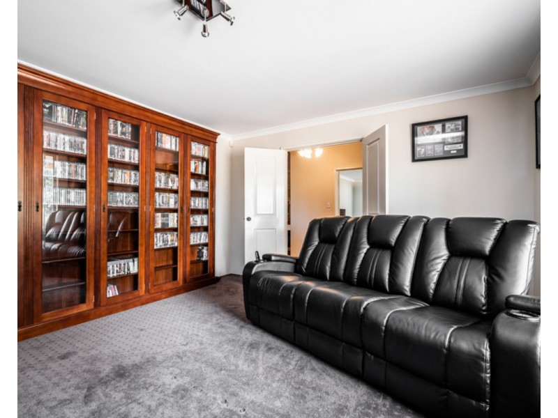 16 Arania Place, Bedfordale WA 6112