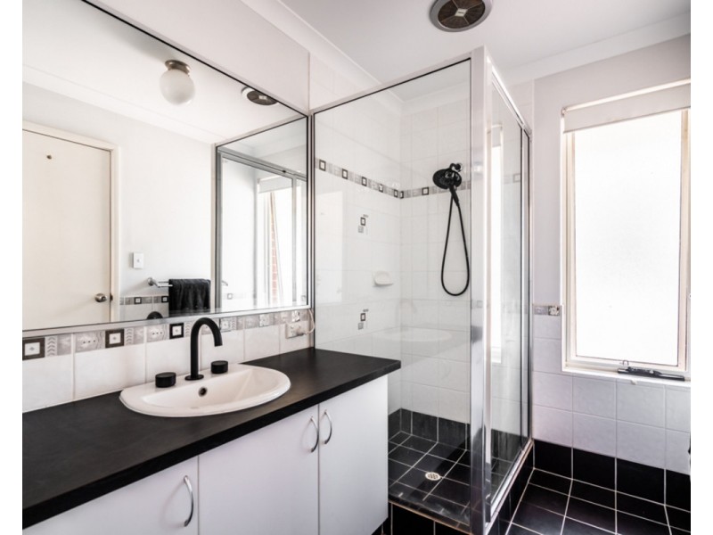 16 Arania Place, Bedfordale WA 6112