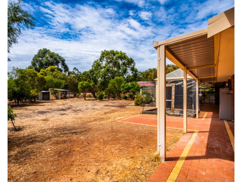 16 Arania Place, Bedfordale WA 6112