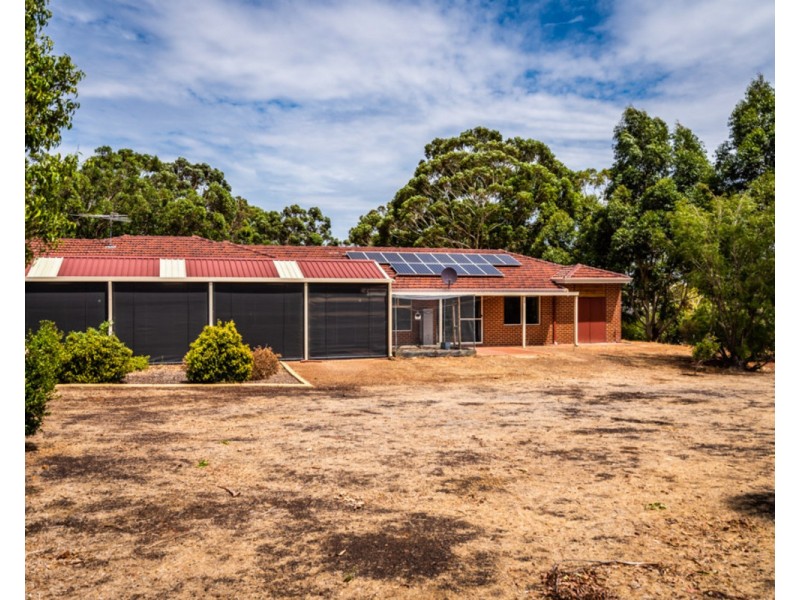 16 Arania Place, Bedfordale WA 6112