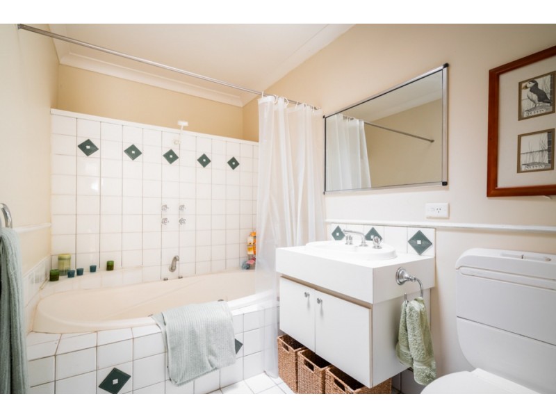 9 Jade Street, Mount Richon WA 6112